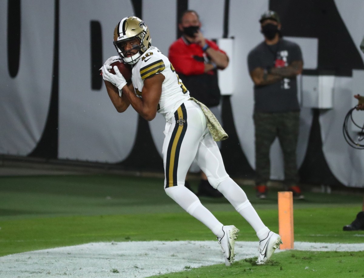 New Orleans Saints receiver Tre'Quan Smith (10) catches a pass for a touchdown against Tampa Bay. Mandatory Credit: Kim Klement-USA TODAY